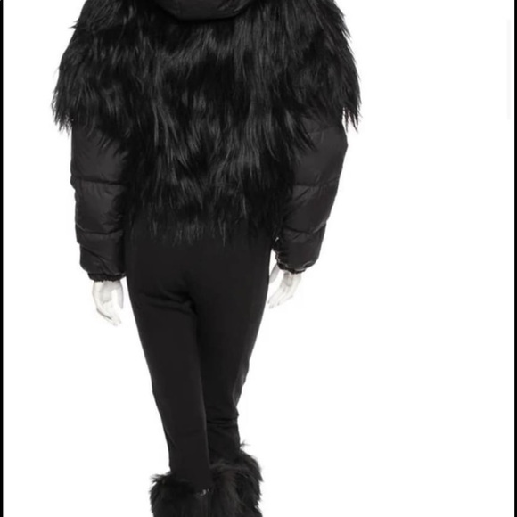 Prada snowsuit - Picture 2 of 9